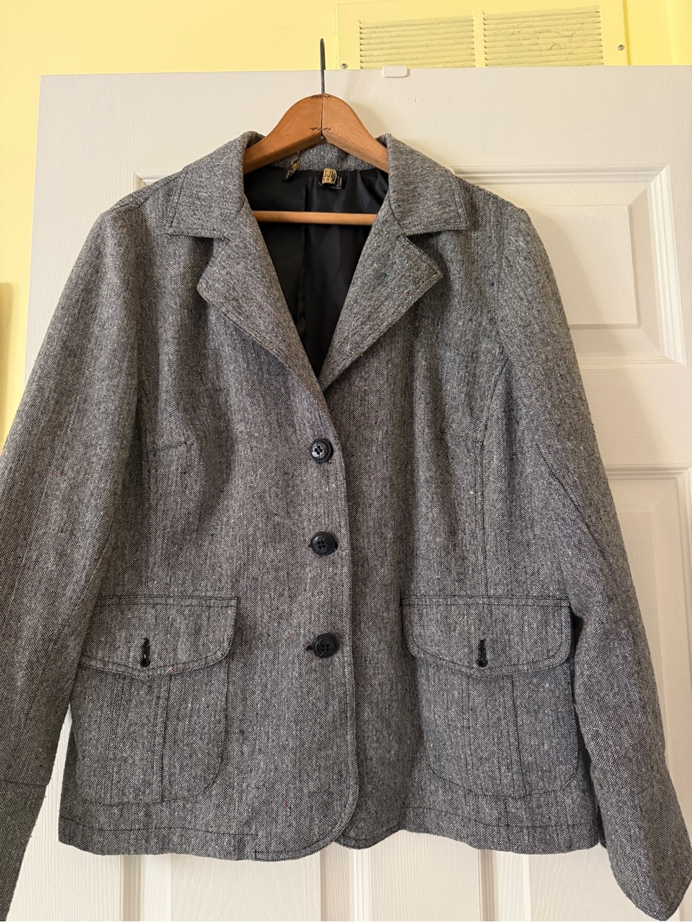 Picadilly Fashion Gray flecked Women's Wool-Blend Blazer